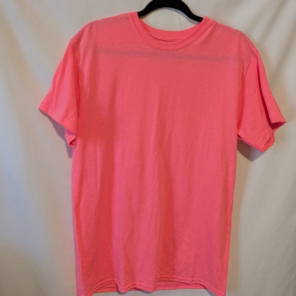 Gildan Men's Vibrant Pink Short Sleeve Tee